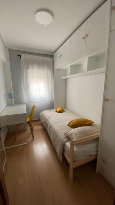Apartamento Bien Situado Vayas Donde Vayas Santander